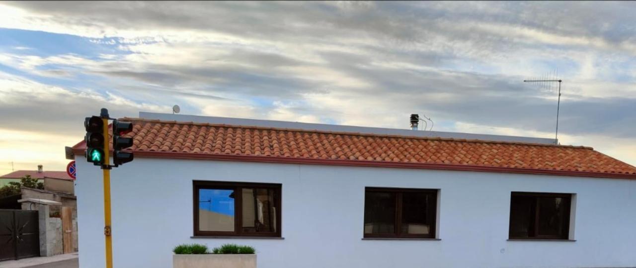 Casa Janas Affittacamere Bed & Breakfast بيسكيناس المظهر الخارجي الصورة