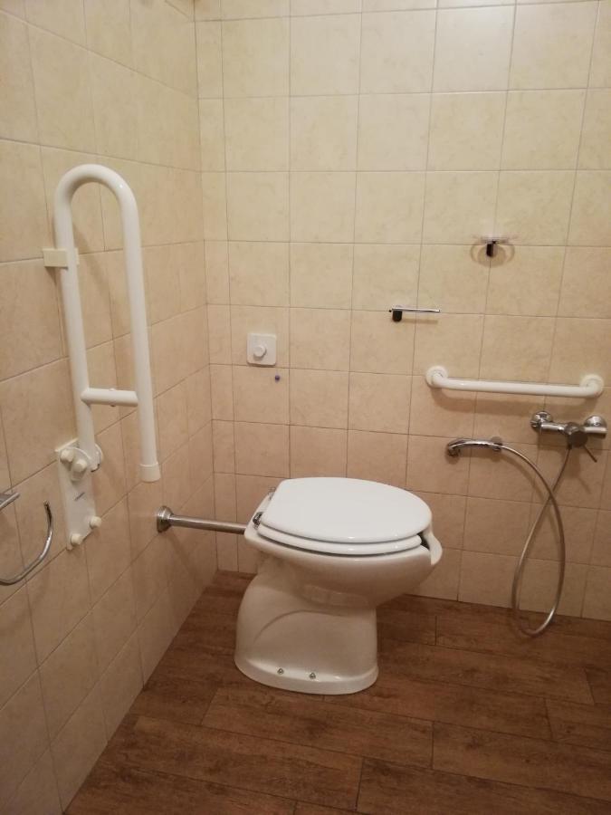 Casa Janas Affittacamere Bed & Breakfast بيسكيناس المظهر الخارجي الصورة