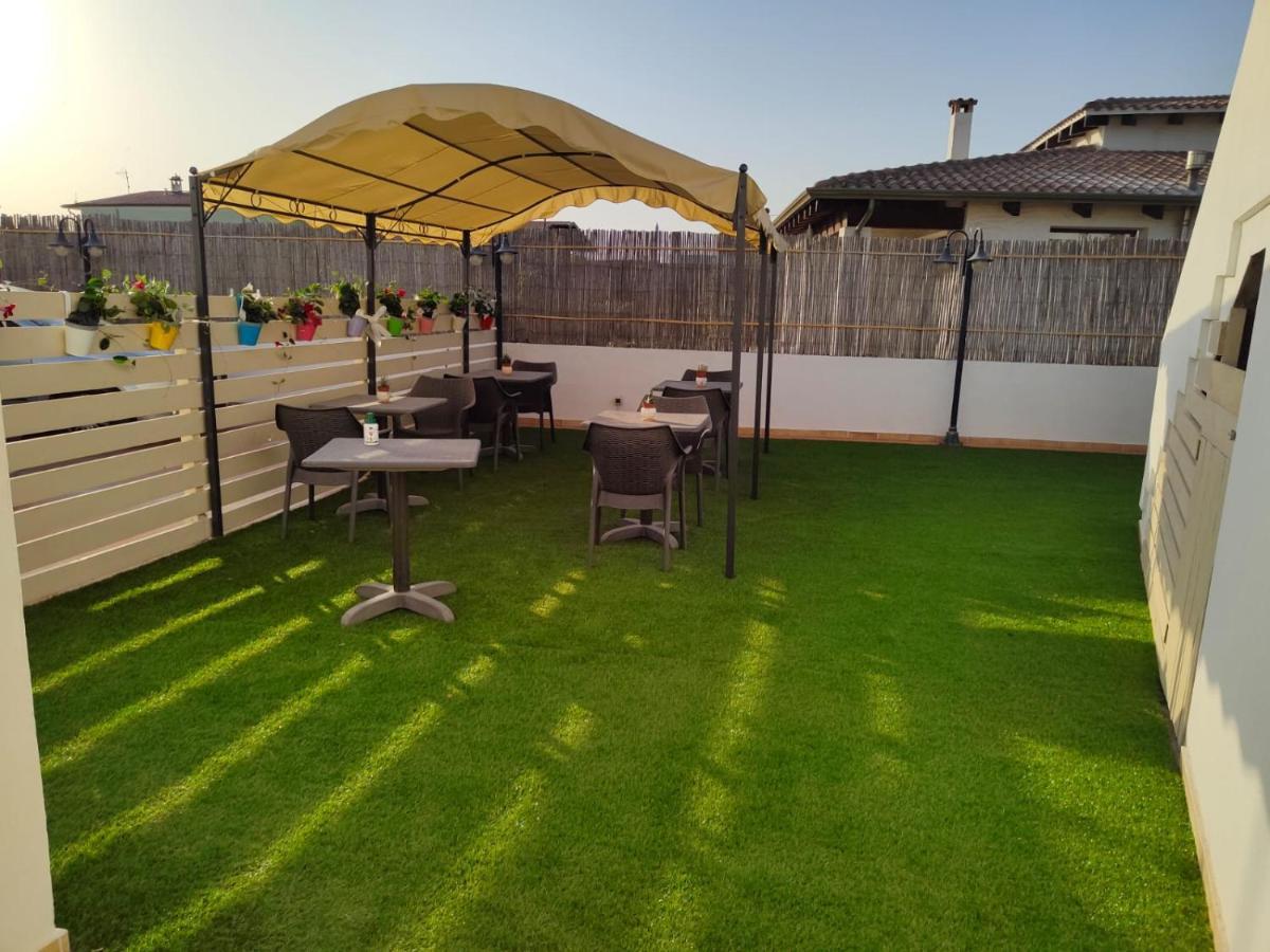 Casa Janas Affittacamere Bed & Breakfast بيسكيناس المظهر الخارجي الصورة