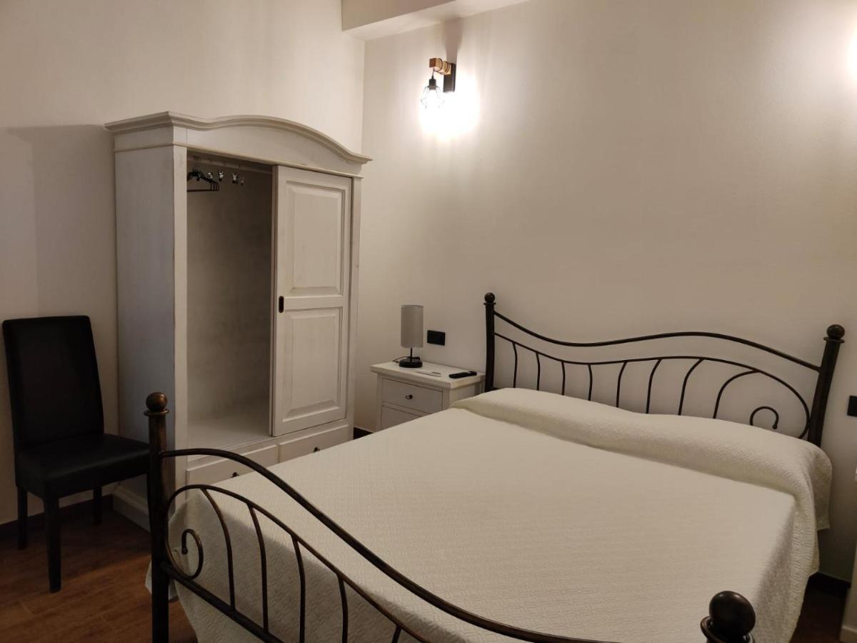 Casa Janas Affittacamere Bed & Breakfast بيسكيناس المظهر الخارجي الصورة